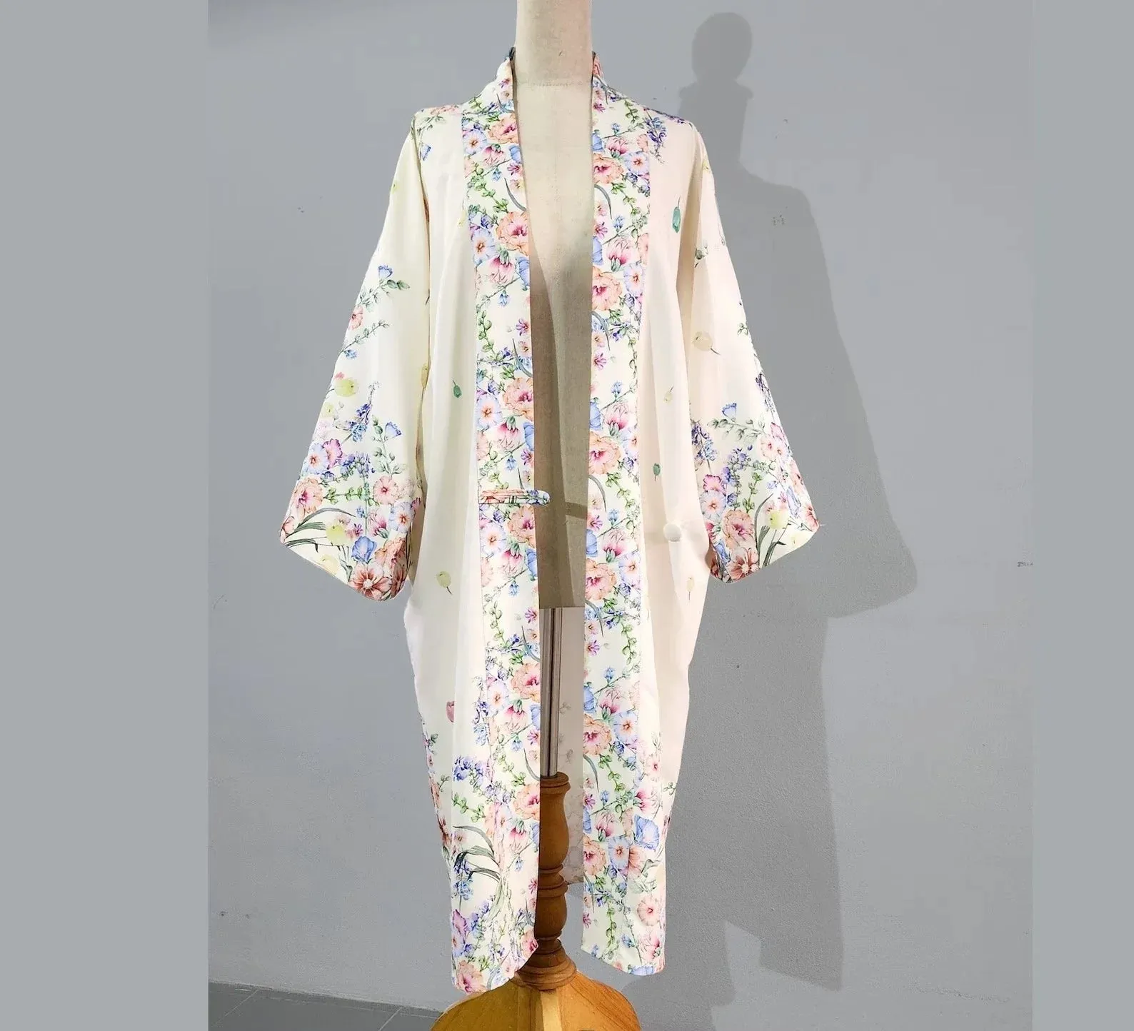 Cream Japanese style and 1920s-inspired kimono wrap